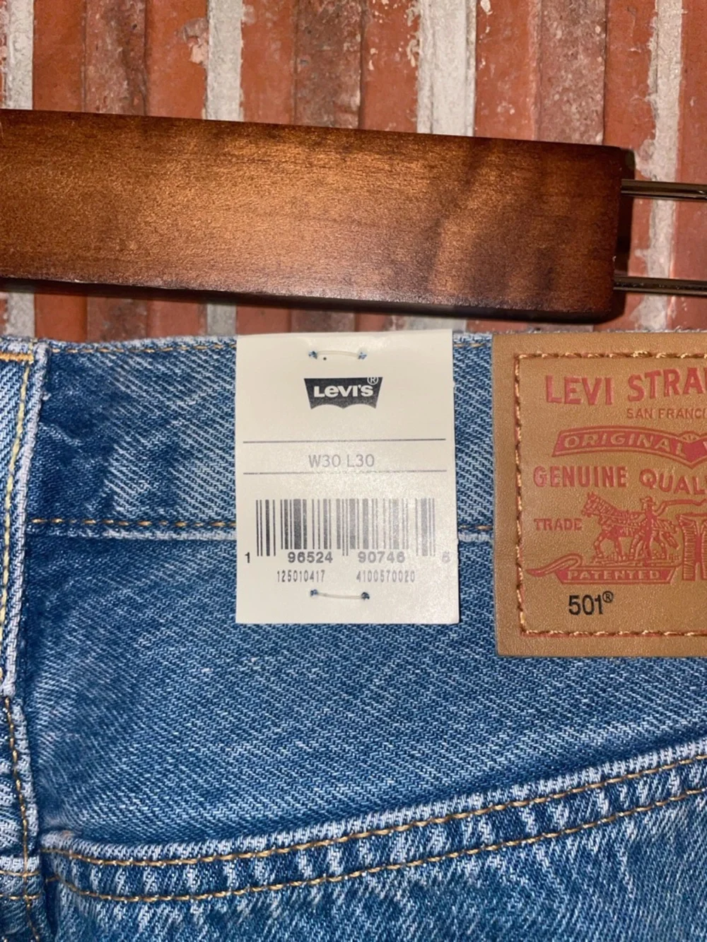 NWT Levi’s 501 women’s distressed high rise button fly straight leg jeans - Picture 7 of 11